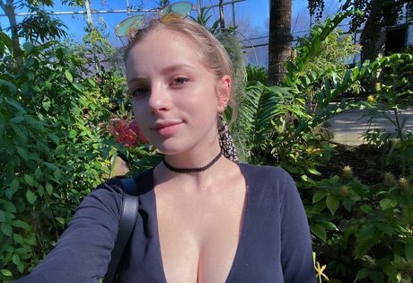 emmanuelleweddell erwachsene kunst bild