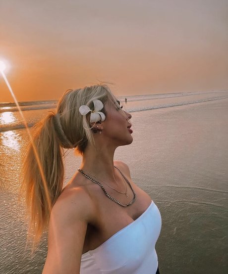 Billie Loves perfekte sexy bilder