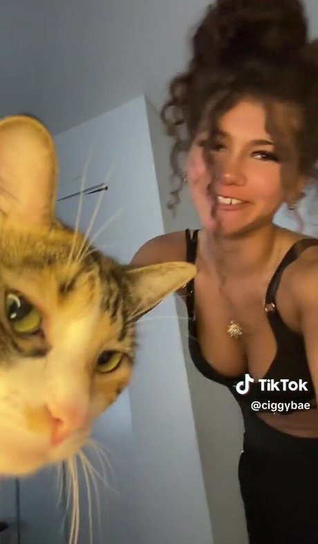 ciggybae pornostar exklusive bild