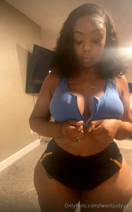 asiatischer squirt onlyfans xxx sexy bild