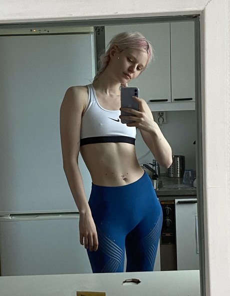 Arvida Bystrom hd pornographische bilder