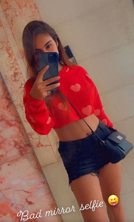 Nehhaa Malik kostenlose schöne galerien