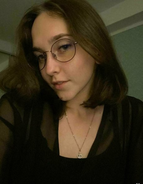 sonya me sexy heiße bild