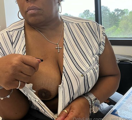 jusagirl cheri exklusive nackte bild