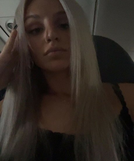 Lyndalessandro exklusive nackte fotos