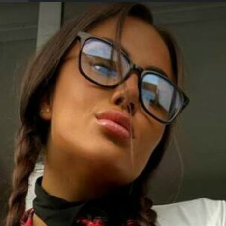 vollbusige onlyfans kunst erwachsene galerie