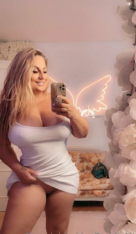 baddiemi hübsche kunst bilder