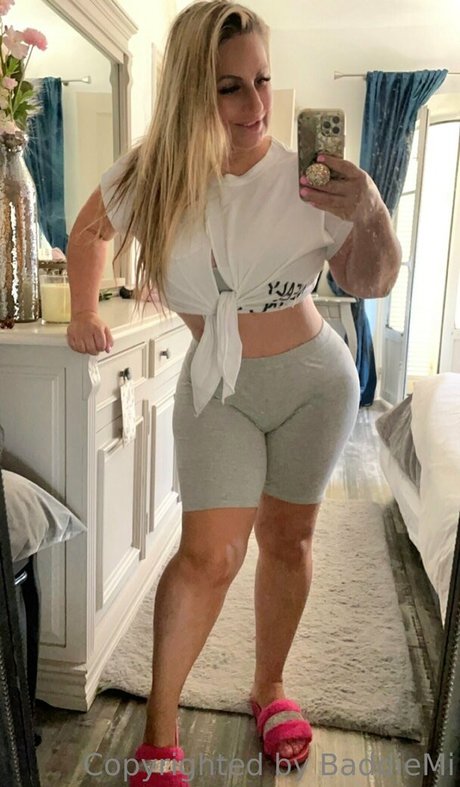 baddiemi kostenlose top bild