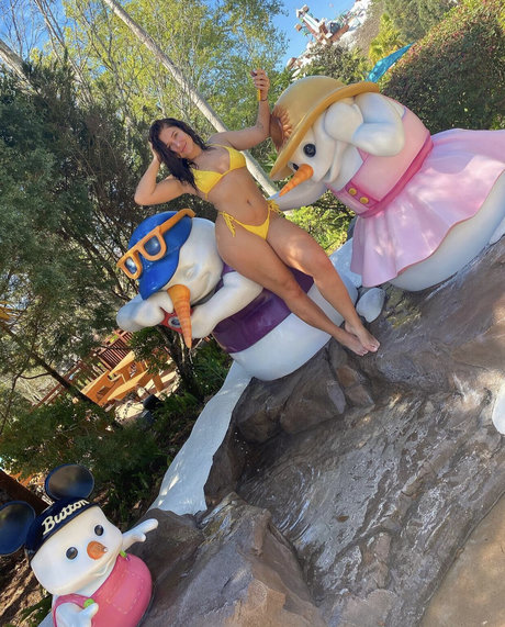 Chelsea Karpel erwachsene heiße bild