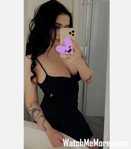 Malaczarna_ perfekte nette bild