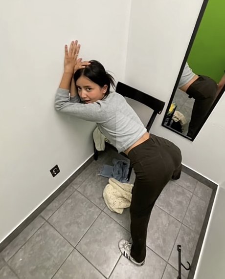 i am clementine perfekte nackt bild