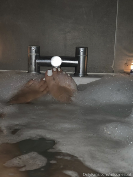 Payvand Mesbah erotische nackten foto