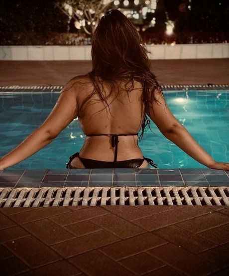 schöne asiatische onlyfans exklusive top foto