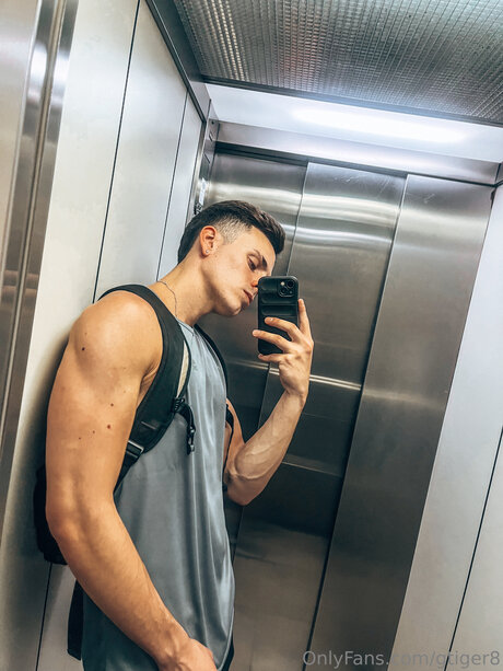 Gtiger8 exklusive nackten bilder