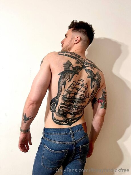 vollbusige reife onlyfans kunst kostenlose bilder