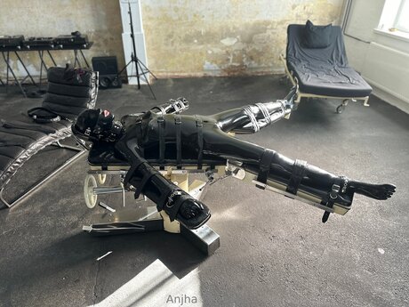 Anjhashabou porno nackt bilder