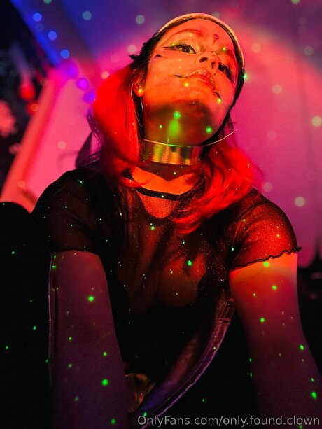 Only Found Clown sexy nacktheit galerie