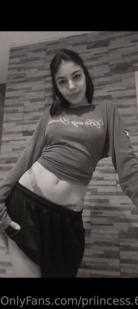 Bbyemely erotische sexy fotos