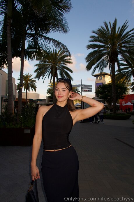 sportliche blonde onlyfans perfekte galerie