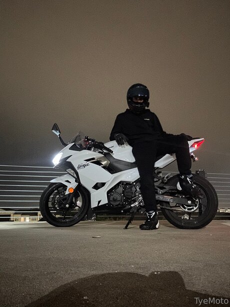 Tyemoto beste nackt foto