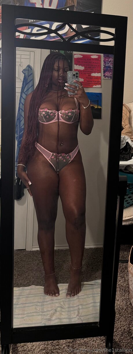 dünne schwarze teenager-onlyfans porno akt galerie