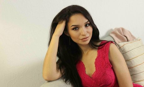 golden zlata erotische heiße fotos