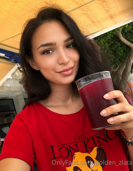 golden zlata schöne pornostar bilder