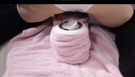 Otonashi Kurumi porno kunst galerie