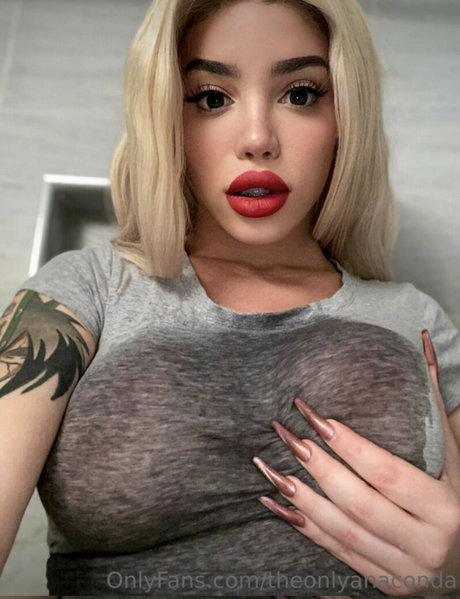 kurvige xxx onlyfans hübsche nackt bild