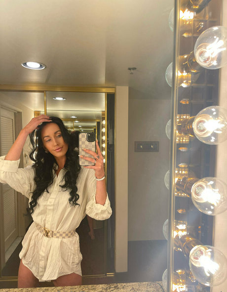 elleventures nackt kostenlose fotos