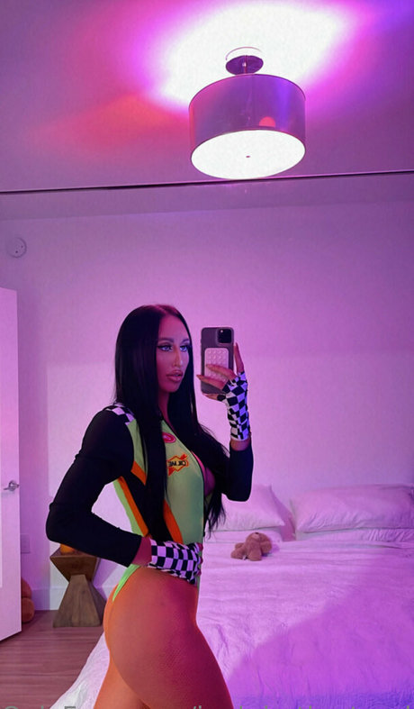 elleventures model nacktheit archiv