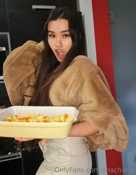 zierliche milf onlyfans heiße schöne bild