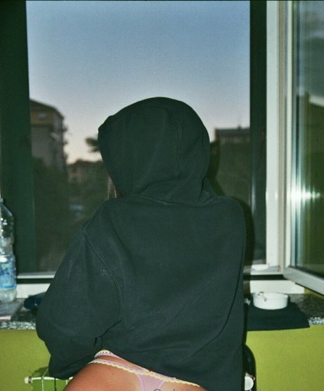 larajuice hd nackte fotos