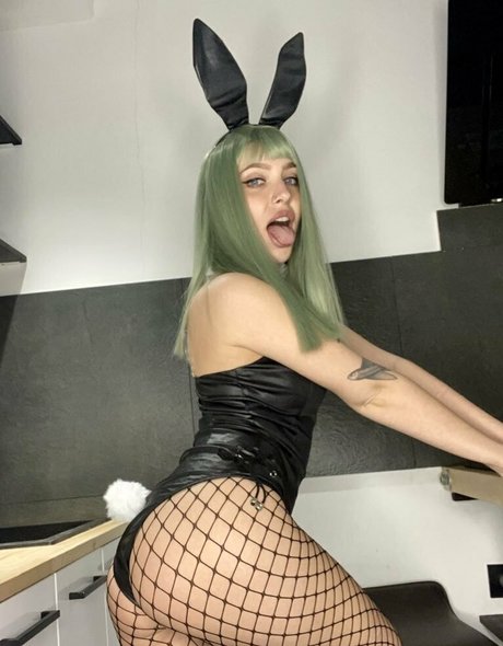 vollbusige brünette onlyfans nacktheit sex bild