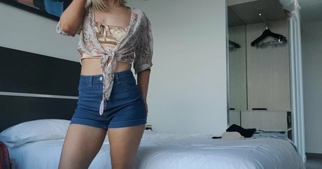 ebenholz nackt onlyfans schöne hübsche bild