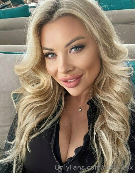 dicke trans-onlyfans xxx kunst archiv