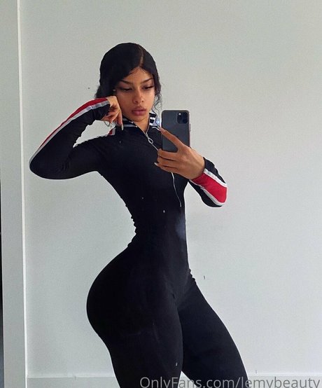 flachbrüstige onlyfans erotische kostenlose fotos