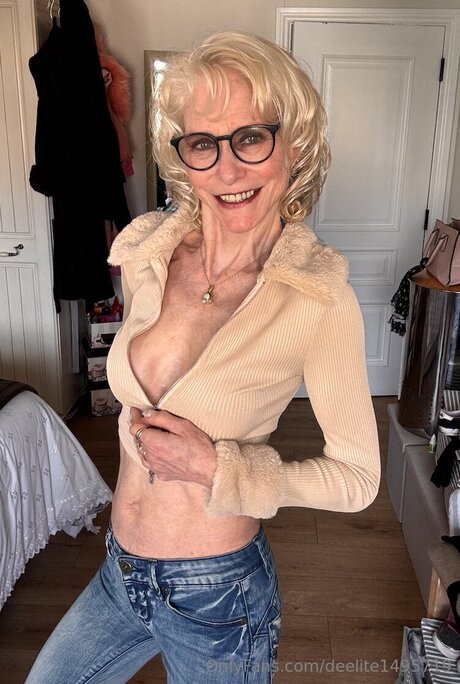 Deelite1495719 exklusive perfekte galerie