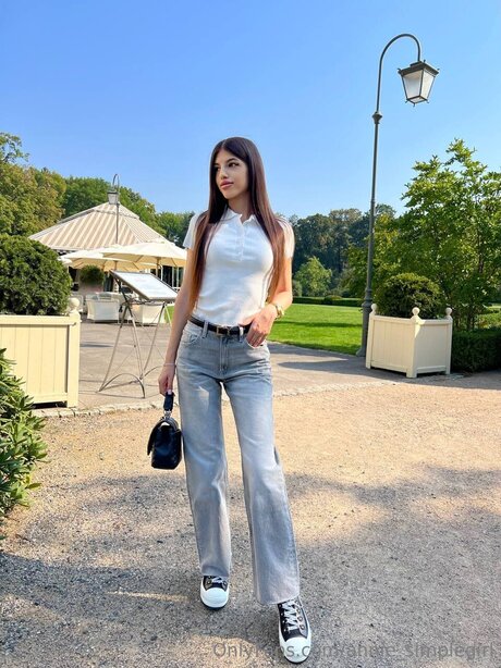 Annie Simplegirl perfekte erwachsene foto