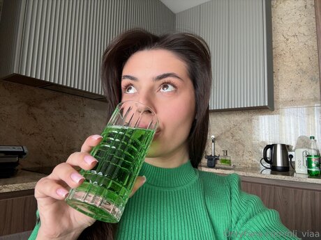 Oli Viaa hübsche pornografische galerie