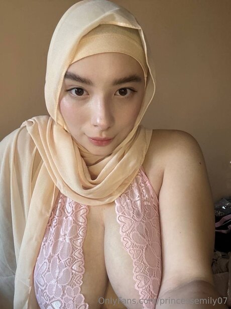 Princessemily07 exklusive nackte fotos