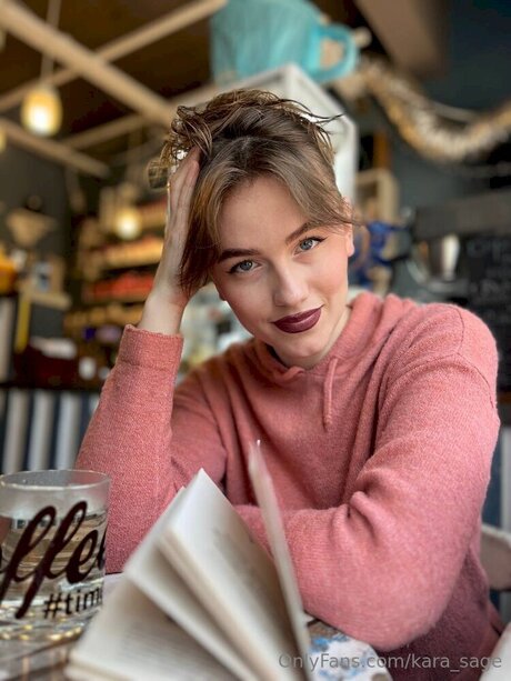 Kara Sage porno erwachsene foto