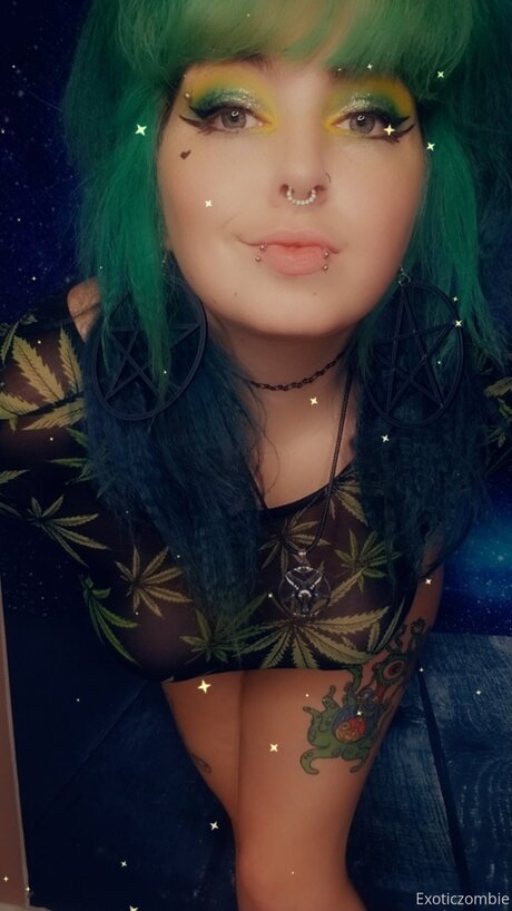 Exoticzombiefree hd sexy bild