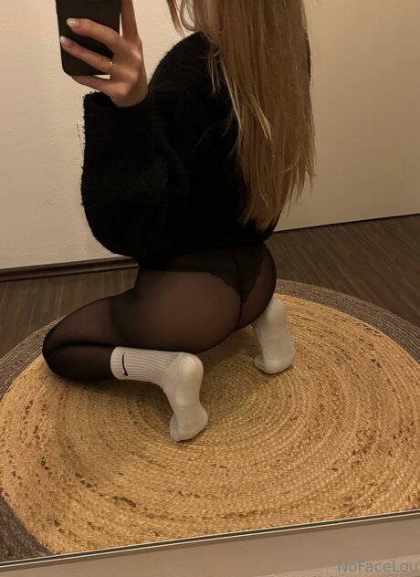 No Face Lou Vip schöne nackt bild