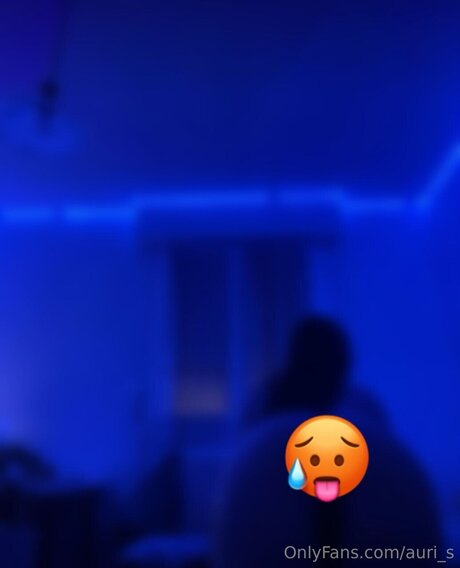 Auri S hd erotische galerie