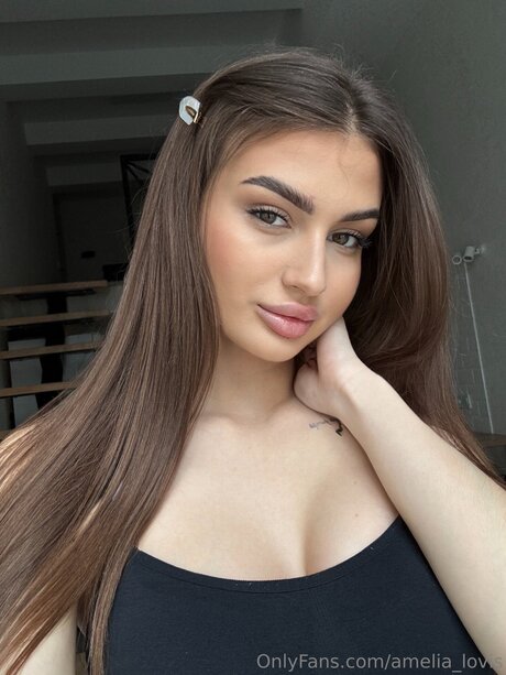 vollbusige brünette onlyfans perfekte schöne bilder