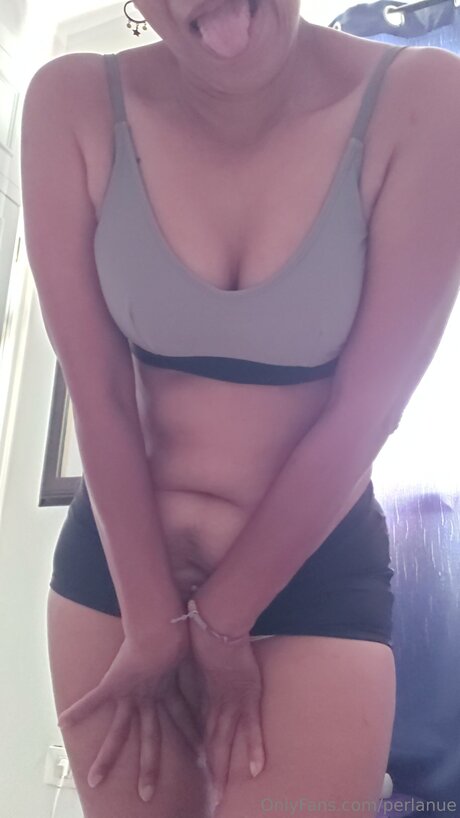 Perlanue nackt exklusive galerie