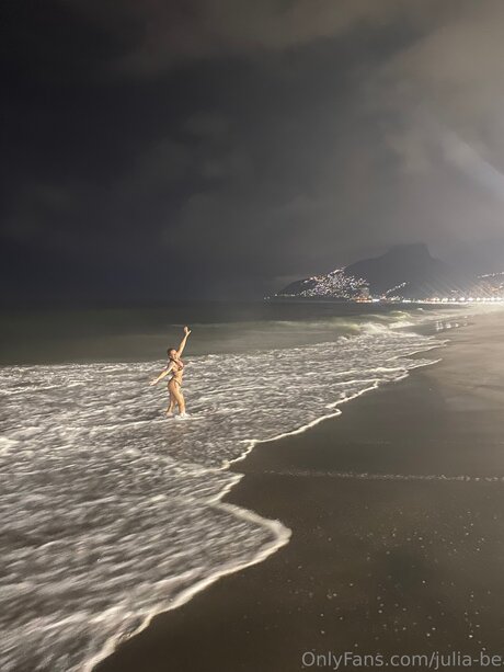 gummi-onlyfans erotische nackt bild