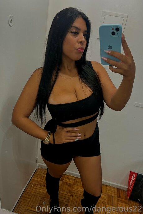 Dangerous22 hübsche heiße bild