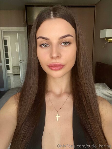 Cutie Karina erotische nackt bilder